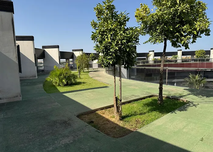 Cotur 121 Parking Gratuito *